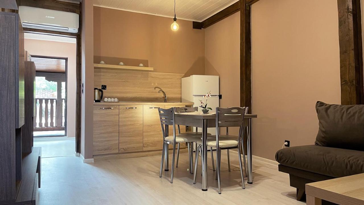 Апартхотел Конниците Aparthotel Veliko Tárnovo Exterior foto